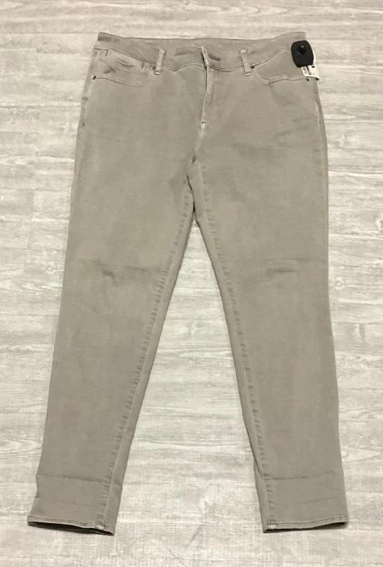 Jeans Cropped By Chicos In Grey, Size: S